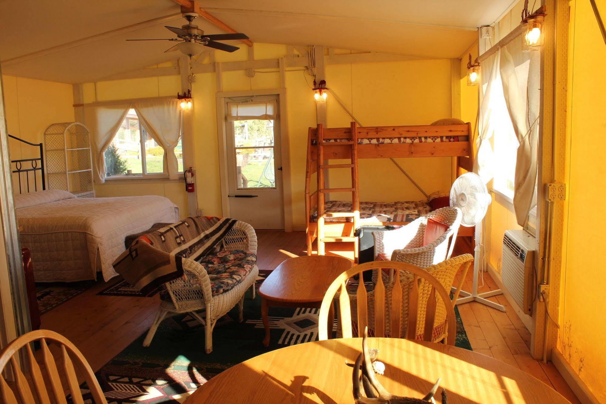 K3 Guest Ranch Otel Cody Dış mekan fotoğraf